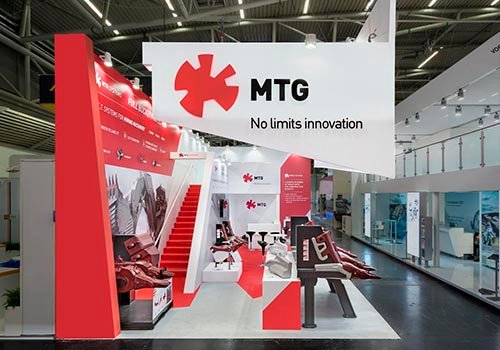 EXHIBITION STAND RED