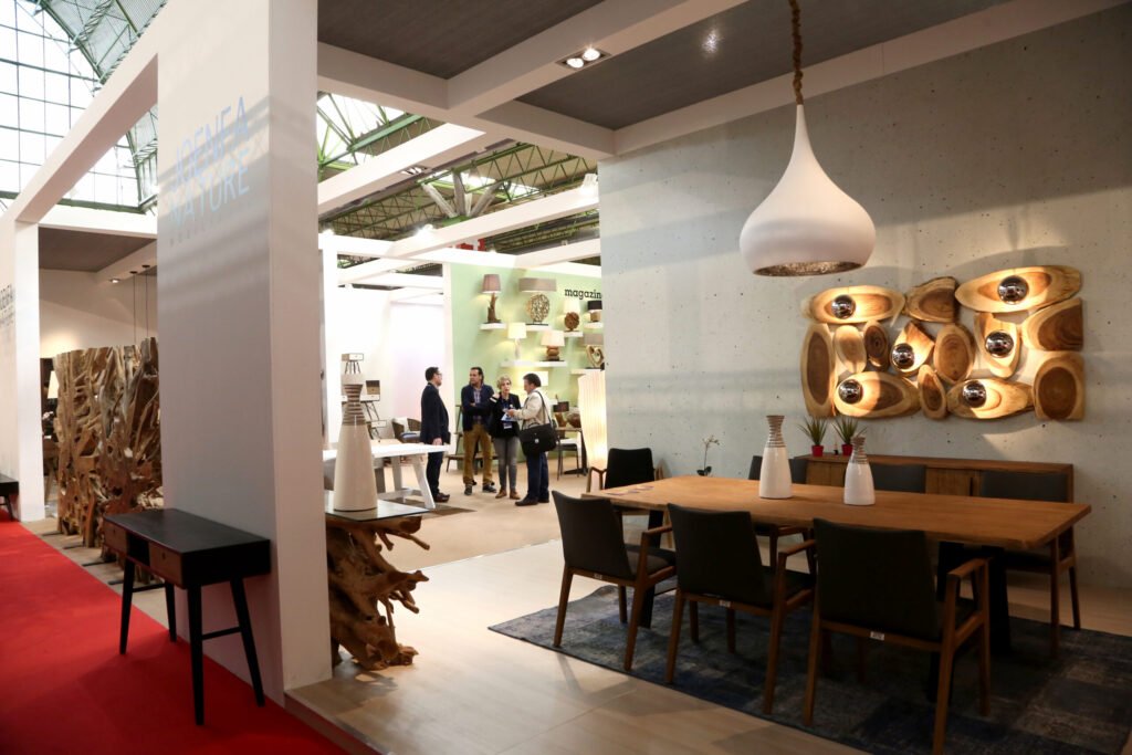 Construcción de stand en JOENFA, Feria del Mueble Zaragoza