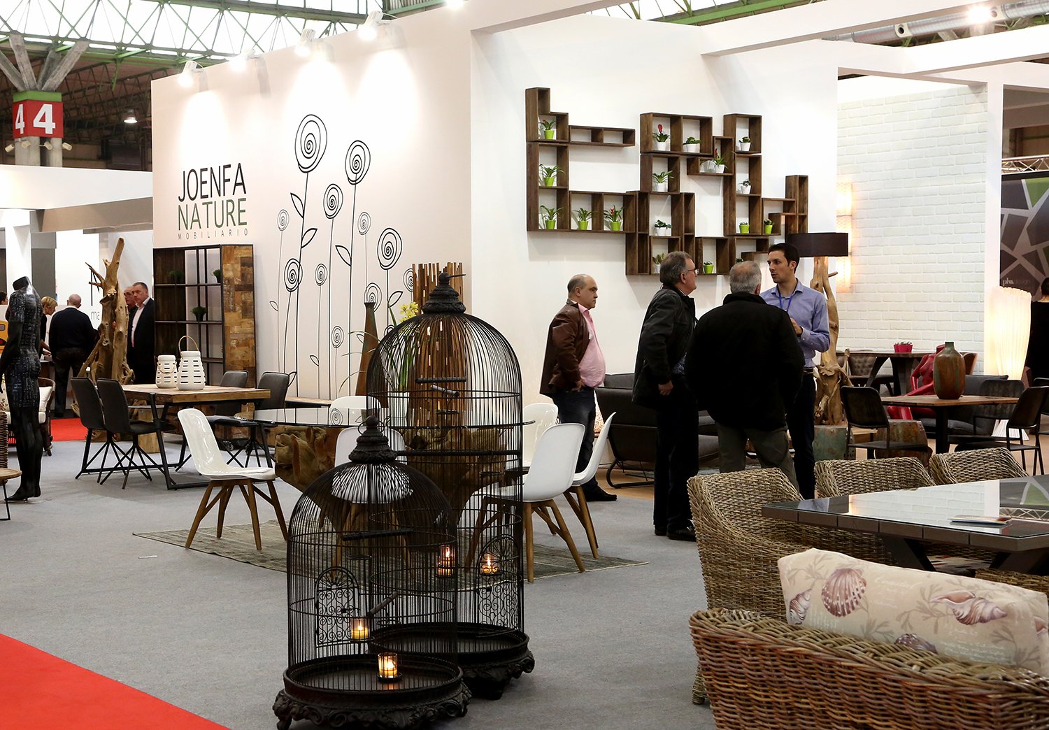 Stand de feria: Construcción de stand en JOENFA, Feria del Mueble Zaragoza, vista 4