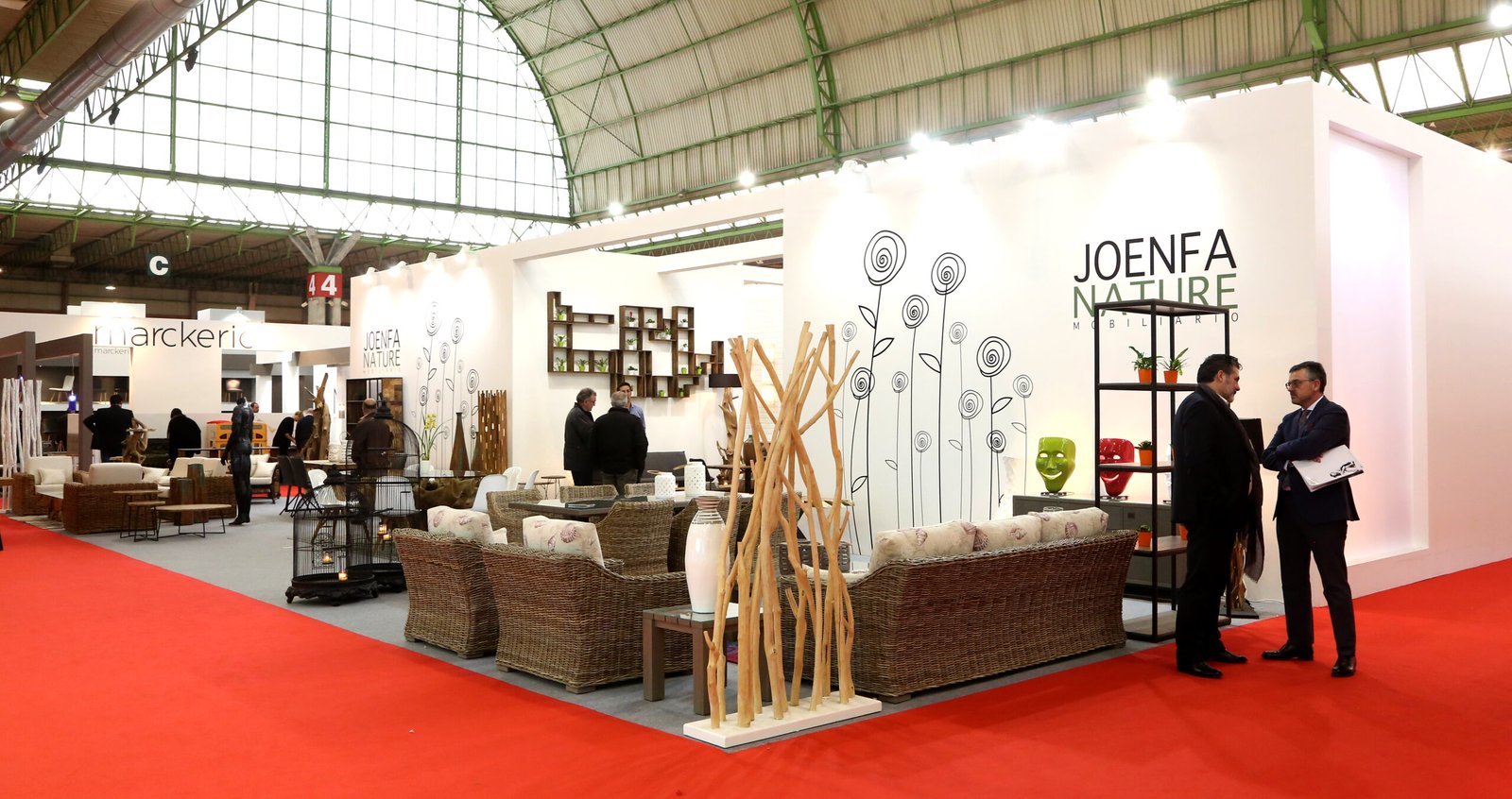 Stand de feria: Construcción de stand en JOENFA, Feria del Mueble Zaragoza, vista 3